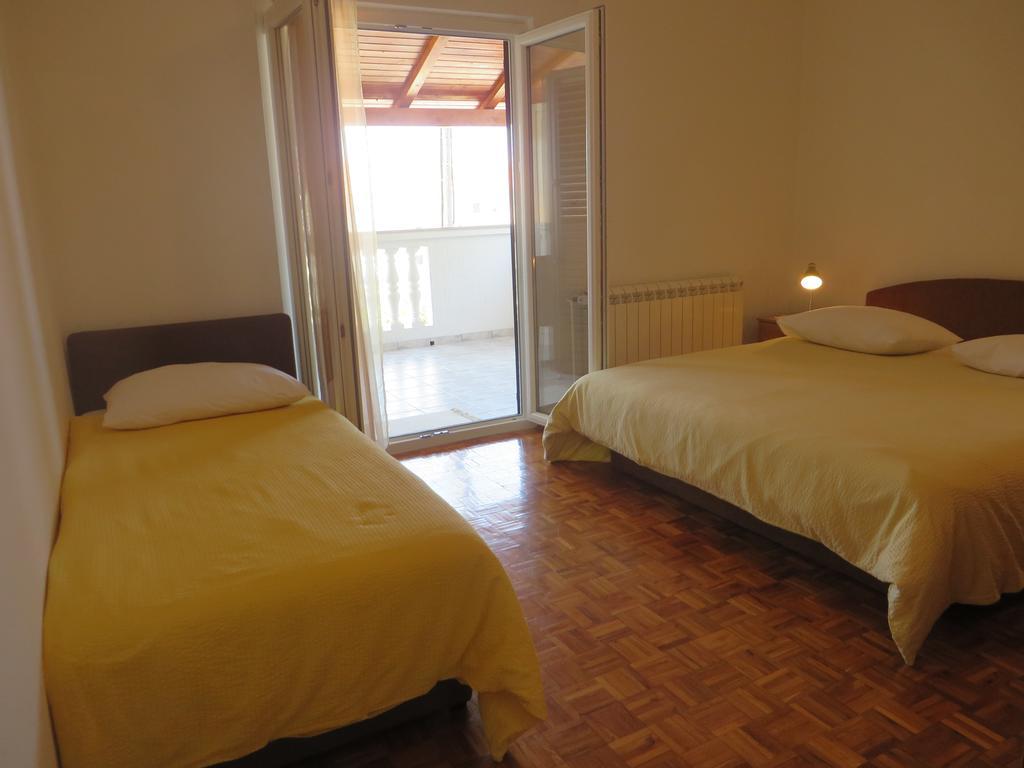 Apartments Gloria Biograd Na Moru Habitación foto