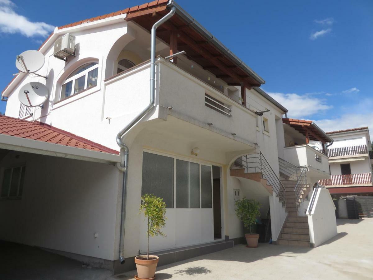 Apartments Gloria Biograd Na Moru Habitación foto